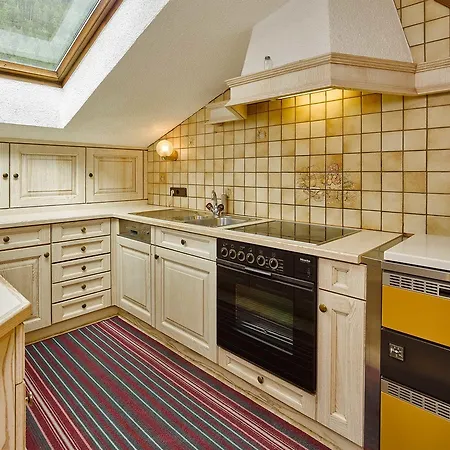 Haus Frieda 度假居 *